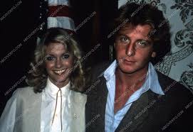 Olivia Newton John Husband Lee Kramer At Beverly Hilton Hotel 35m 5510 Olivia Newton John Husband Olivia Newton John Olivia Newton John Grease