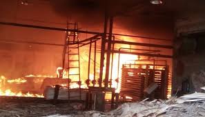 Indoho santosa abadi adalah supplier distributor bahan baku furniture seperti mdf hijau lestari, mdf spf, mdf evergreen. Pabrik Triplek Di Pacitan Kebakaran