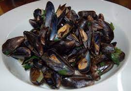 belgische kuche muscheln mit pastis muscheln mit pastis zutatenmenge fur 4 personen zeitbedarf 30 minuten h muscheln rezept muscheln kochen einfache gerichte