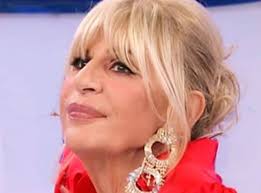 #uomini e donne #gemma galgani #sirius #maria de filippi #gossip news italia. Uomini E Donne Gemma Galgani Lascia Il Programma Parla La Dama