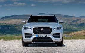 Combine practicality, style & efficiency to choose your perfect luxury performance driver assist pack consisting of adaptive cruise control, rear collision monitor and blind spot assist pack<sup>5</sup>. 2017 Jaguar F Pace 2 0d Awd R Sport Review