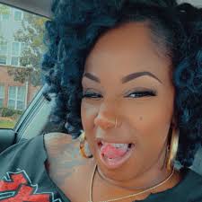 April Whitaker (@april.discogoddess) • Facebook