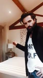 ☾ moonlover ♥ plantbased obsessor ♛ co founder of om & ah @omandahlondon. Inside Ex Hollyoaks Stars Claire Cooper And Husband Emmett Scanlan S Rustic Home With Cat Playground