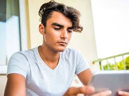 Social platforms can help kids make friends and enable them to build more familiarity with other children. Social Media Benefits Risks 9 18 Years Raising Children Network