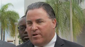 Exalcalde de Miami Lakes recupera cargo, es absuelto de corrupción