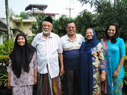 Sri lankan english (sle) is the english language as it is used in sri lanka, where it is colloquially known as singlish, a term dating from 1972. Fewer Sri Lankans Learning Malay Language Of Their Ancestors
