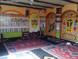مطعم قرية الخبر التراثية ماضينا الماضي والحاضر يجتمعان العرب المسافرون Home Decor Decor Madina