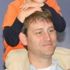 Between the Rinaldi America 500 or the Condor Bushcraft Tomahawk for  general outdoor activities, which would you choose and why?