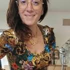 Malore in casa, il figlio chiama i soccorsi: Laura Olivieri muore a 37  anni. Lutto nelle Marche