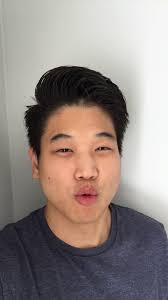 Ki Hong Lee a un message pour vous ;)