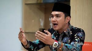 Meski demikian, aldi taher mengaku tidak peduli diprotes atau disebut gila oleh netizen. Tanggapan Aldi Taher Yang Dianggap Gila Karena Sering Posting Baca Alquran Tribun Lampung