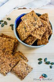 Sauerteig Knackebrot Mit Kornern Hausgemacht Herzhaft Und Super Knusprig Madam Rote Rube Die Landkuche Rezept In 2020 Rohkost Rezepte Lebensmittel Essen Rezeptideen