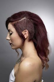 Frisuren Frauen Sidecut Frisurentrends Trendfrisuren Lange Haare Undercut Lange Haare Undercut Frauen Lange Haare