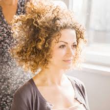 Here are common problems caused by frizzy hair and easy ways to deal with them. Best Curly Hair Salons In Nyc