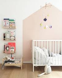 Marie aime les livres (français) et les chansons (français). Peinture 28 Couleurs Pour Peindre Les Murs De La Chambre