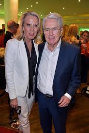 Join facebook to connect with peter elstner and others you may know. Musical Premiere Aladdin Lets Dance Mit Barbara Becker Frank Elstner