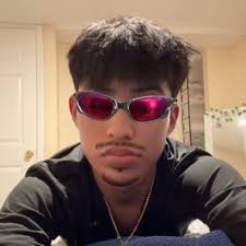 alex nye (@moonstrito)