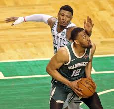 Jabari parker, pillado jugando al tenis en un parque público pese a anunciar que tiene coronavirus. Celtics Take A Flier On Jabari Parker