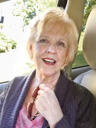 Gail Trapp's Instagram, Twitter & Facebook