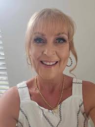 Best place in Douglas for makeup after 3.30/4