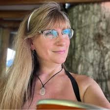 Joyce Wallace's Instagram, Twitter & Facebook