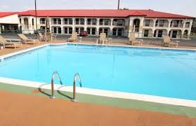 Cheap Discount Pet Friendly Hotel In Bowling Green Kentucky Red Roof Inn Bowling Green Ky Pet Friendly Hotels Hotel Discount Hotel