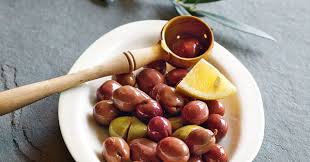 Das Beliebteste Frische Oliven Einlegen Grundrezept Mit Frische Grune Violette Oder Feste Schwarze Unbeschadigte Oliven Rezepte Lebensmittel Essen Essen
