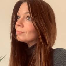 Kirsty Lane's Instagram, Twitter & Facebook