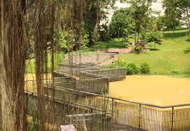 Taman dusun bandar terletak di sebelah istana negara, rasanya taman ini tak ramai orang yang datang, mungkin taman ini tak ramai yang tahu dan tak secantik. Taman Dusun Bandar Kl Mapio Net