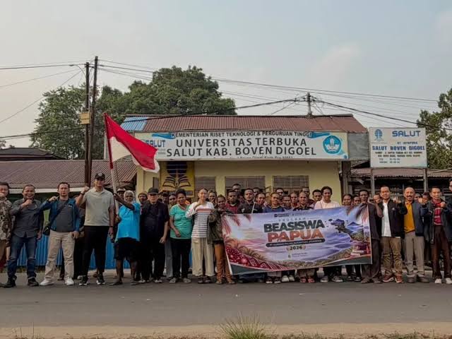 Agrinas Palma Nusantara Salurkan Beasiswa bagi 25 Anak Muda Papua