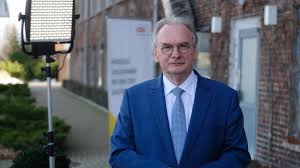 Haseloff selbst lobte laschets hilfe im wahlkampf: A Haseloff Bekommt Tausende Likes Fur Versehentlichen Tweet