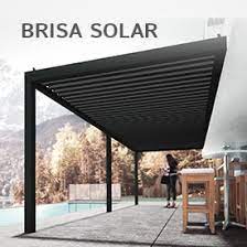 Toldo para pérgola fabricado en poliéster de color beige. Brisa Solar Markise In Aluminium Motorline