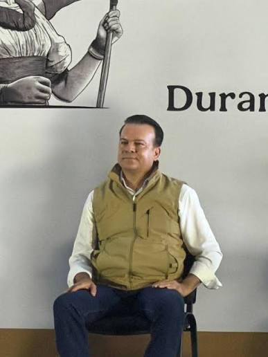Durango || Así se ve un “médico”, “cantante” y “escritor” regañado.