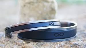 With a simple tap, your partner feels a gentle vibration and sees a light through their bond touch bracelet that lets them know you are thinking of them. I Love You I Know Matching Infinity Bracelets For Couples Wedding Gi Begenuine