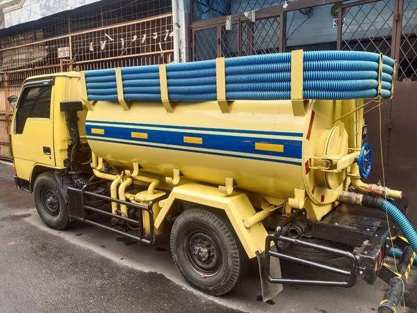 Armada Truk Sedot WC