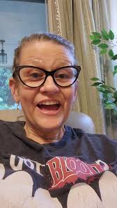 Book review of The Evolution of Annabelle Craig by Lisa Grunwald. The cover  thew me off, and it weren't a book club read, I probably never would have  picked it up. Im