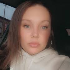 Kayla Hamm's Instagram, Twitter & Facebook