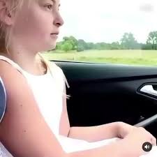 منال السكيت