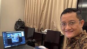 Juliari peter batubara atau lebih dikenal juliari batubara lahir di jakarta, 22 juli 1972. Profil Dan Biodata Menteri Sosial Juliari Batubara Pendidikan Karir Partai Dan Jadi Tersangka Kpk Tribun Madura