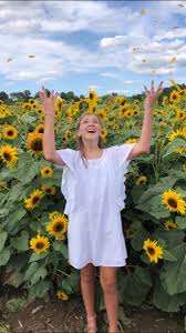 Black Barn Lebanon Ohio Sunflowers Sunflower Fields In Ohio Bountiful Blessings