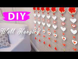 7 diy dekorasi bunga kertas paling gampang gak perlu skill khusus nih tutorial membuat bunga mawar dari kertas krep youtube cara di 2020 bunga gambar mawar cantik. Cara Membuat Hiasan Dingding Menggunakan Kertas Krep Youtube
