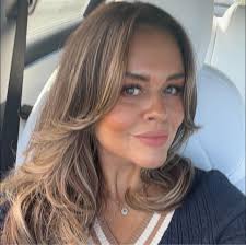 Thinking about a 7' or 8' hot tub. I'm 6'2" and my wife is 5'6". Lounger  seat or no lounger seat? Any recommendations