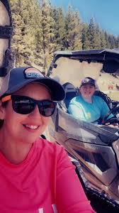 sub-group "tilts" more to sightseeing than speed