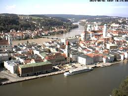 Am morgen lag der wasserstand der donau in passau bei 8,19 metern und damit unterhalb der höchsten hochwasserwarnstufe von 8,50 metern. August Beginnt Mit Leichtem Hochwasser Nachrichten Burgerblick Passau