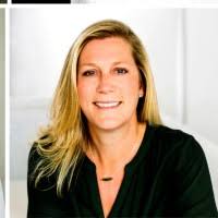 Carrie Ayers's Instagram, Twitter & Facebook