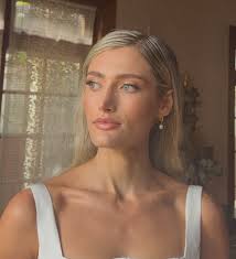 Britain Miranda Beauty Gift & Greeting Cards