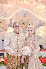 Wedding Jawa Hijab 37 Foto Pengantin Adat Jawa Muslimah Hijab Modern Temanggung Elisa Iqbal Foto Pengantin Gaya Pengantin Pose Pengantin