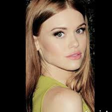 Holland roden (born october 7, 1986) is an american actress.she is known for her roles as lydia martin in mtv's teen drama series teen wolf, zoe woods in syfy's horror anthology series channel zero: Holland Roden Age Boyfriend Dating Birthday Date Of Birth Feet Weight And Max Carver Hot Taylor Roden Movies Grey S Anatomy Hair Bring It On Lost Colton Haynes And Vikings And Tyler Posey