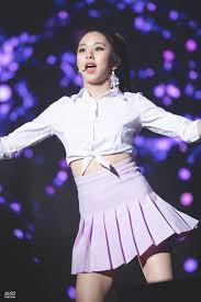 Twice S Chaeyoung Tried Western Style Makeup And Koreans Can T Handle It Western Fashion Kpop Girls Fashion