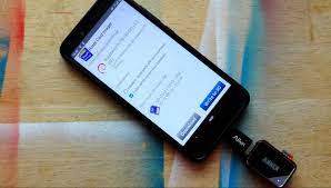 If the sd card works with your device (e.g., can see pictures on the camera) but doesn't work with your computer, it's safe to assume the computer card reader has problems. How To Use An Android Device To Write Raspberry Pi Sd Cards Tom S Hardware